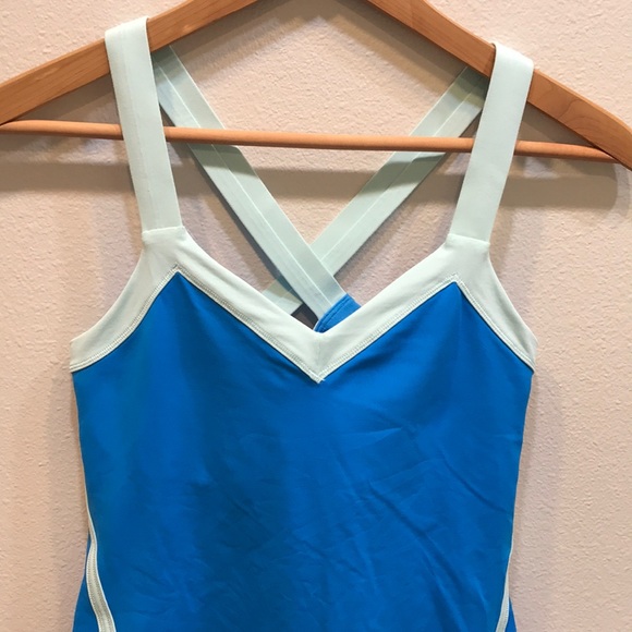 LULULEMON Aquamarine Run Mile A Minute Tank Size 6 - Picture 2 of 4